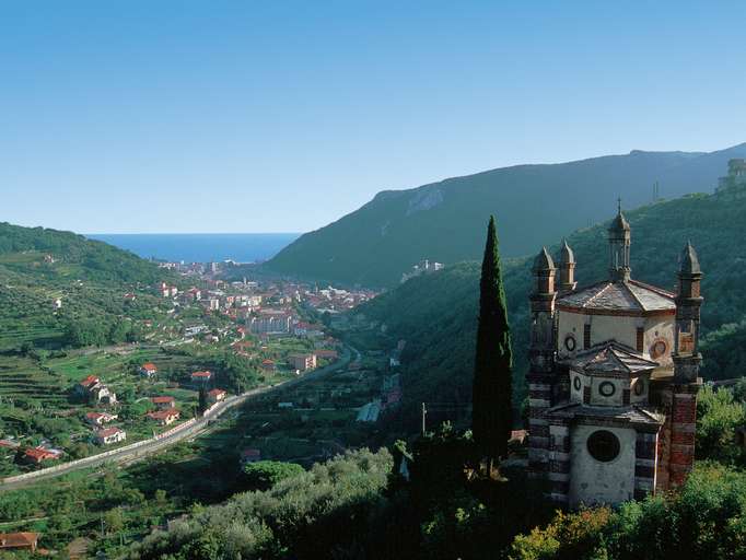 Perti e "Nostra Signora del Loreto"