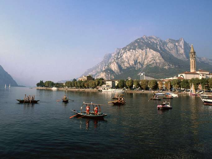 Lago di Como bei Lecco und Monte Coltignone (1.437m)