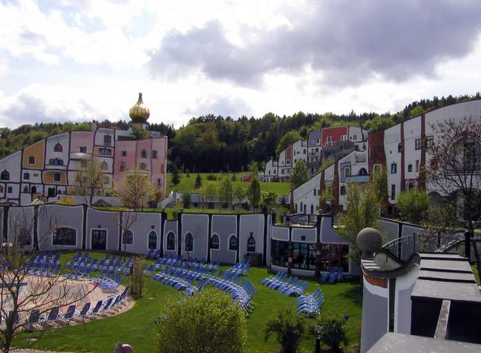 Hundertwasser-Therme Bad Blumau (20.Jh.) 