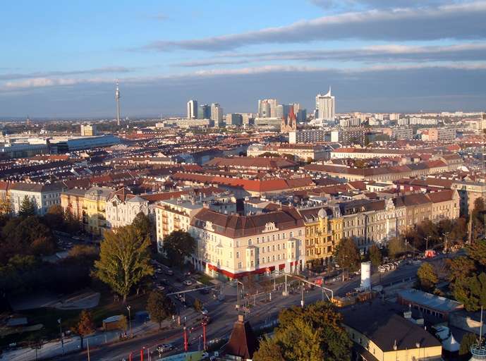 Blick vom Wiener Wurstlprater über die Leopoldstadt (II. Bezirk) Richtung Donau City