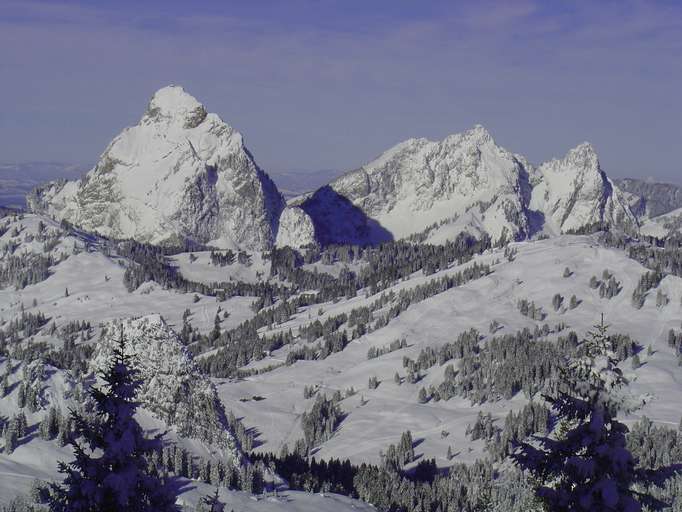 Großer and Kleiner Mythen in winter