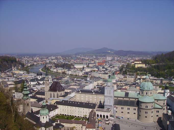 Blick auf Dom (17.Jh.) und Altstadt von der Festung Hohensalzburg