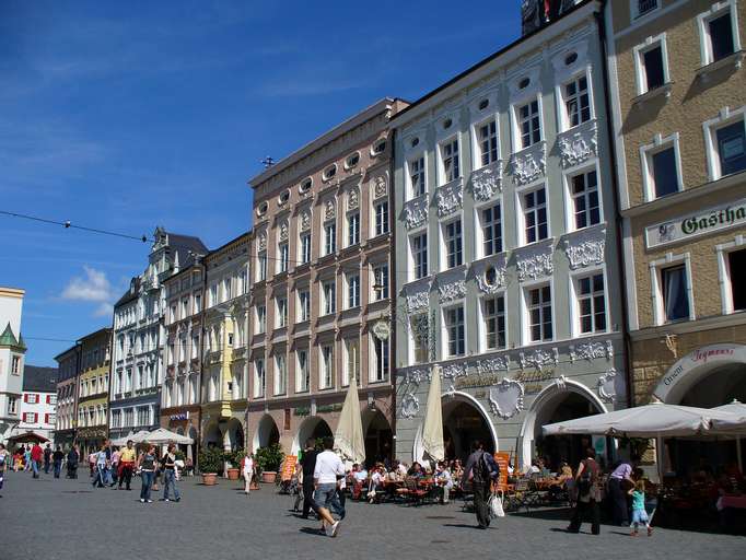 Max-Josefs-Platz in Rosenheim