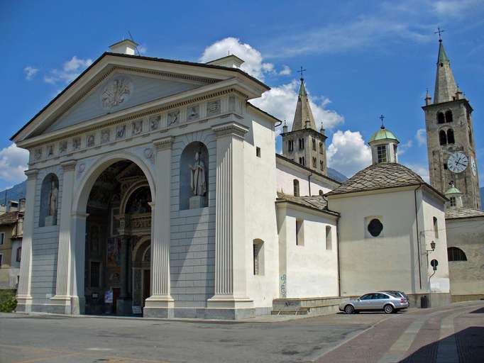 Die Kathedrale Santa Maria Assunta (11.Jh.) in der Hauptstadt Aosta