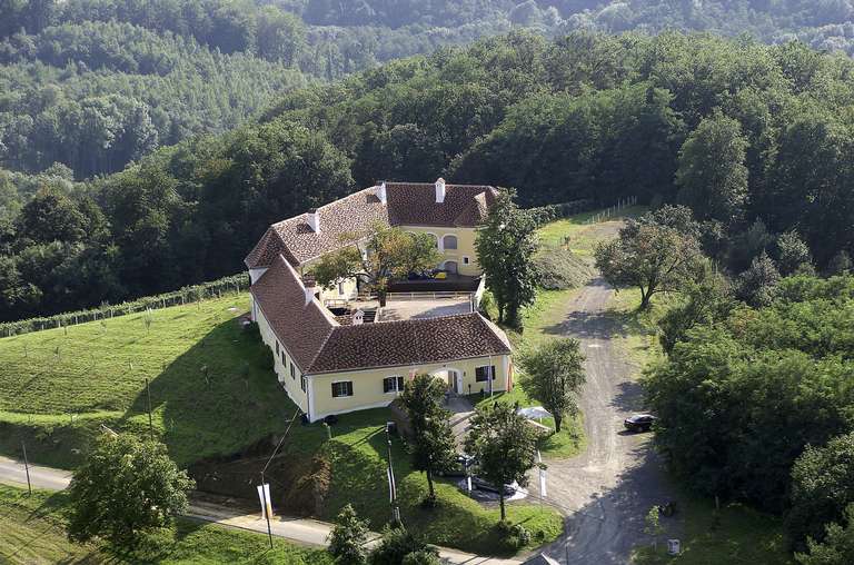 Schloss Tabor (15. Jh.) bei Neuhaus am Klausenbach