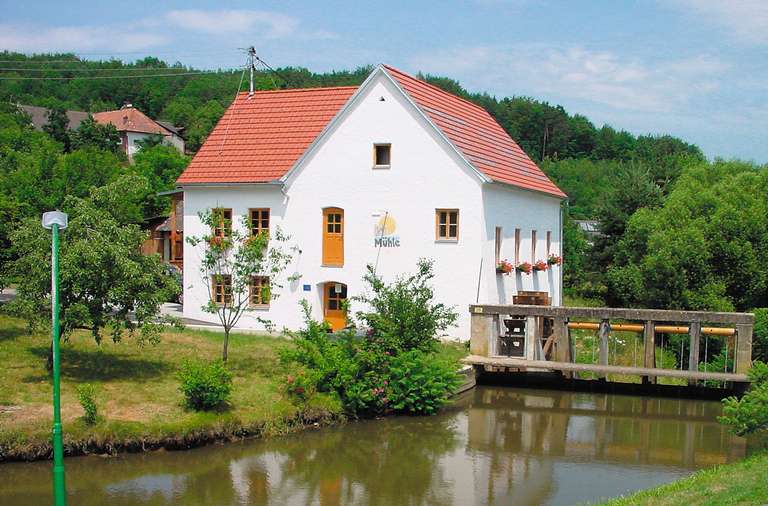 Die Jostmühle (Ende 19. Jh.) eine liebevoll renovierte Getreidemühle bei Minihof-Liebau 