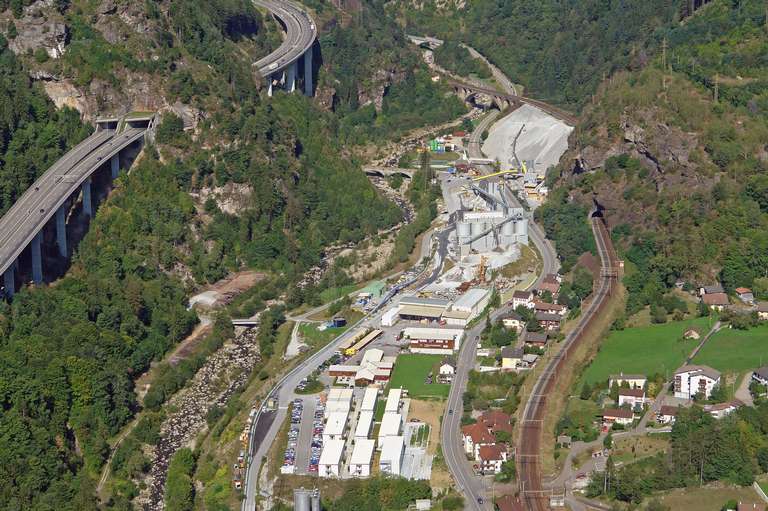 Verkehrsgeplagtes Valle Leventina