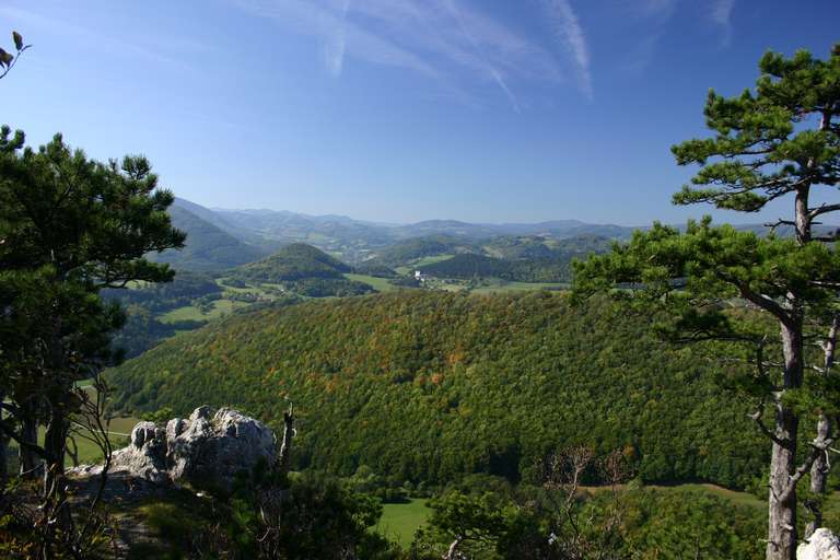 Wienerwald: Blick vom Peilstein (716m) zum Hafnerberg