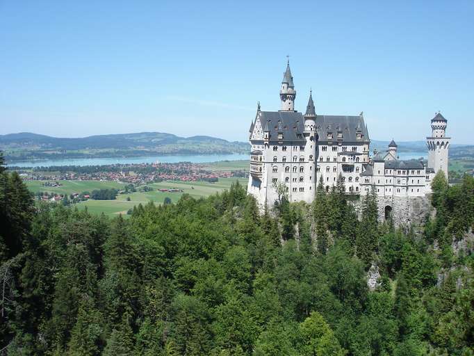 Neuschwanstein Castle, Forggensee Lake and Bannwaldsee Lake