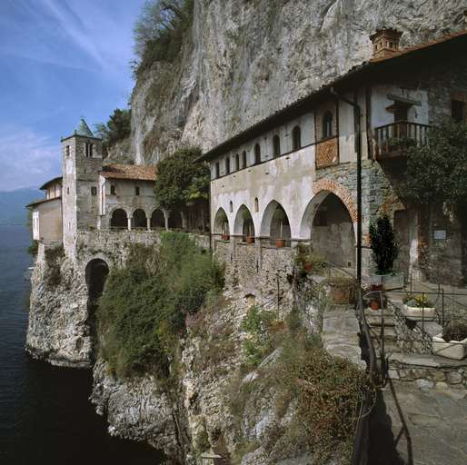 Santa Caterina del Sasso Ballaro