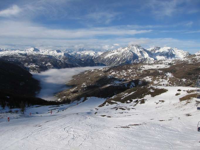 Wintersportort Sestriere in den Cottischen Alpen