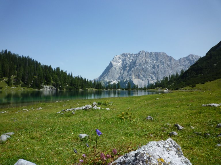 en:Seebensee mit Zugspitzmassiv