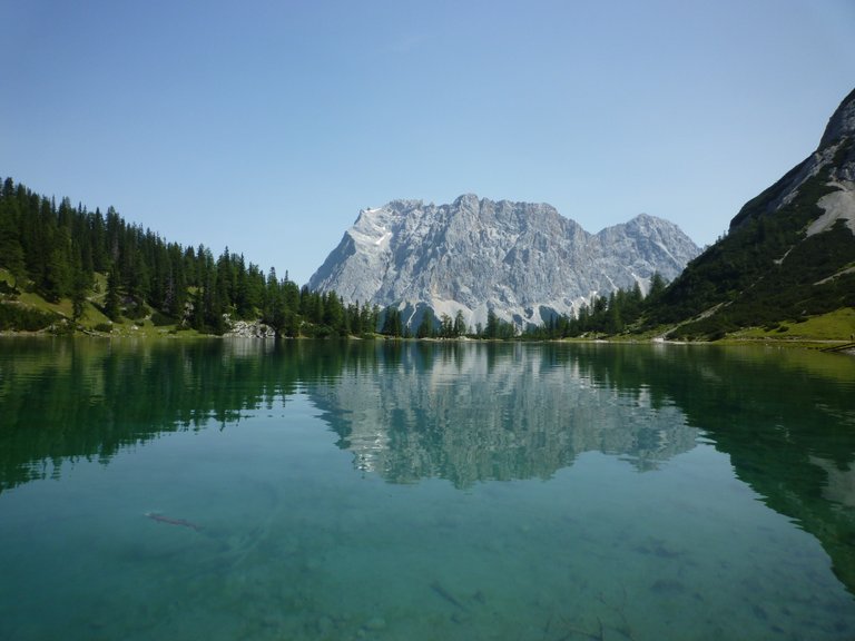 en:Seebensee mit Zugspitzmassiv