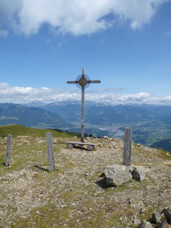 Campill (2171 m) mit Ausblick auf das Brunecker Becken