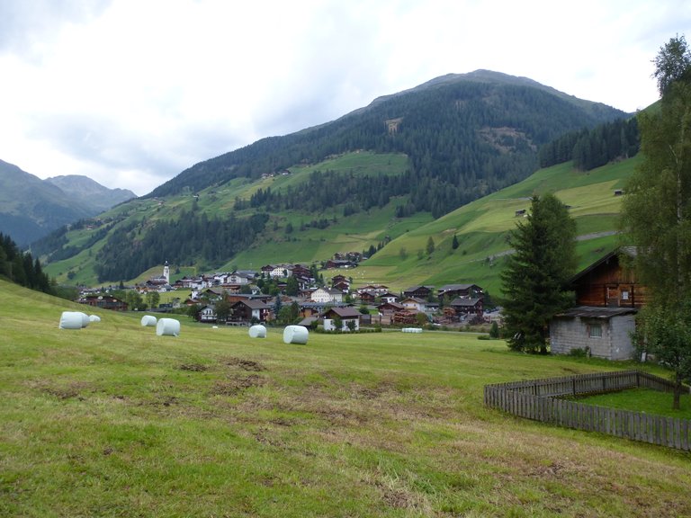 en:Innervillgraten vor dem Grumauerberg (2670 m)