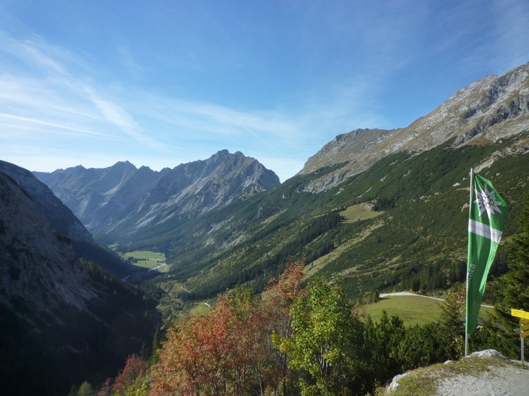 en:Blick vom Karwendelhaus (1771m) talauswärts