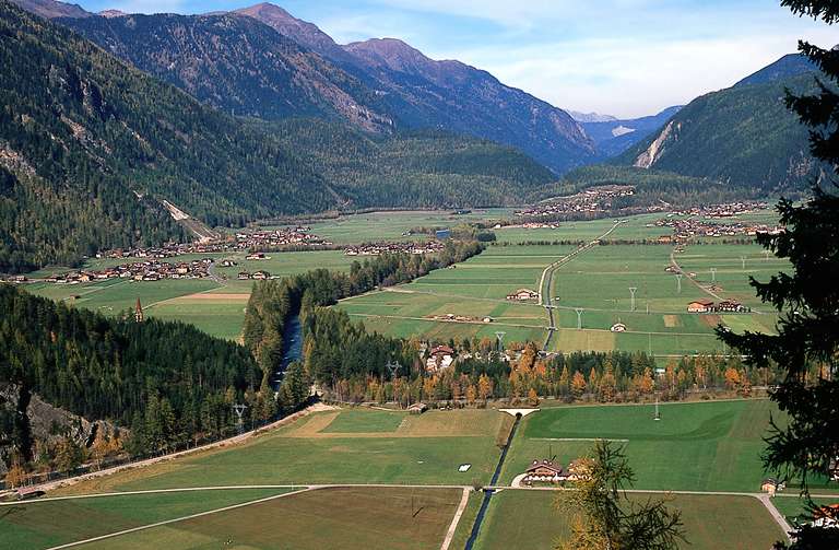 Blick auf Längenfeld