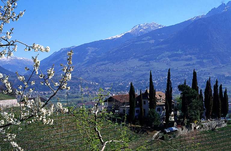 Marlengo in primavera