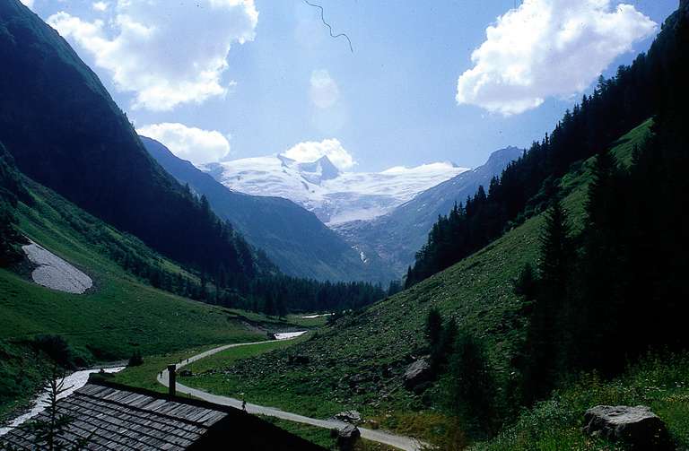 Blick auf den Großvenediger vom Innergschlöß