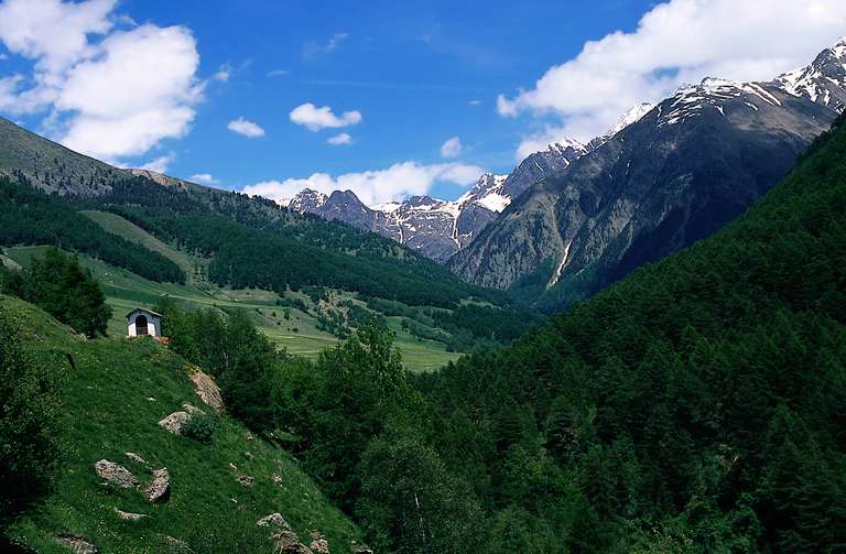 Vista verso Val di Mazia