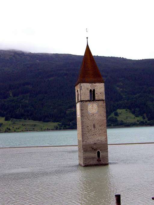 Graun im Vinschgau, the steeple of the old main village