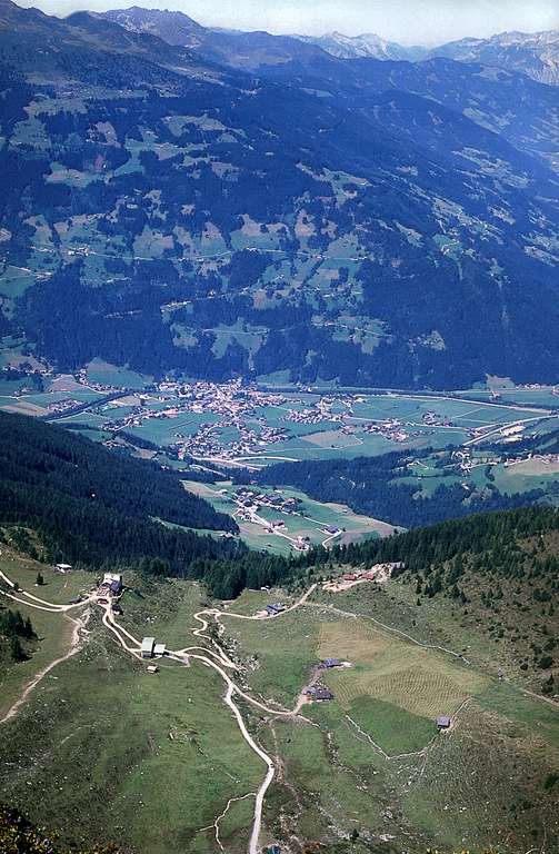 Blick vom Gerlosstein auf Hainzenberg, Zell am Ziller und Zellberg