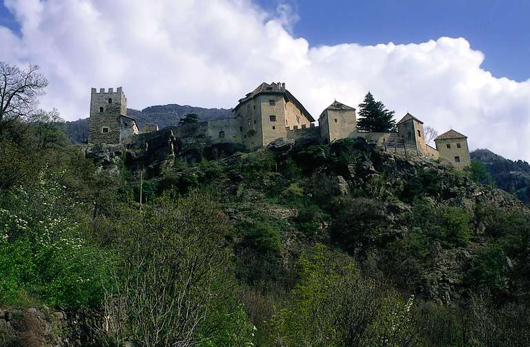 Kastelbell-Tschars, Schloss Juval