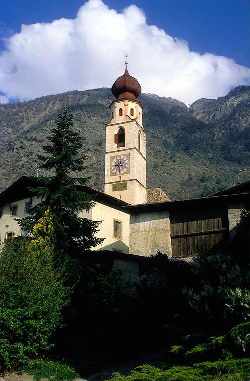 Kastelbell-Tschars, Kirche in Tschars