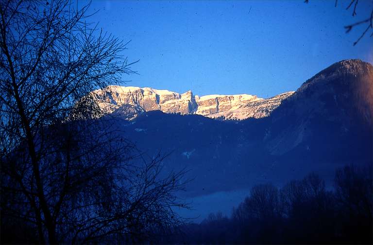 Vista su Sonnwendjoch con Sagzahnspitze