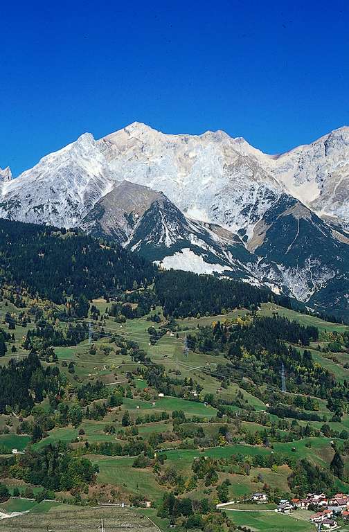 Parseierspitze mit Streusiedlung Baumgarten