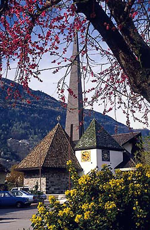 Algund, church