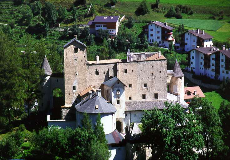 Schloss Naudersberg