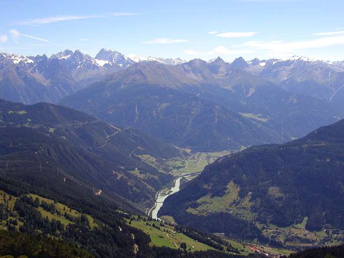 Blick vom Venet Richtung Oberes Gericht 