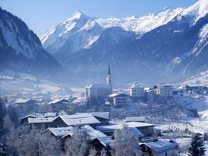 Kaprun with Kitzsteinhorn