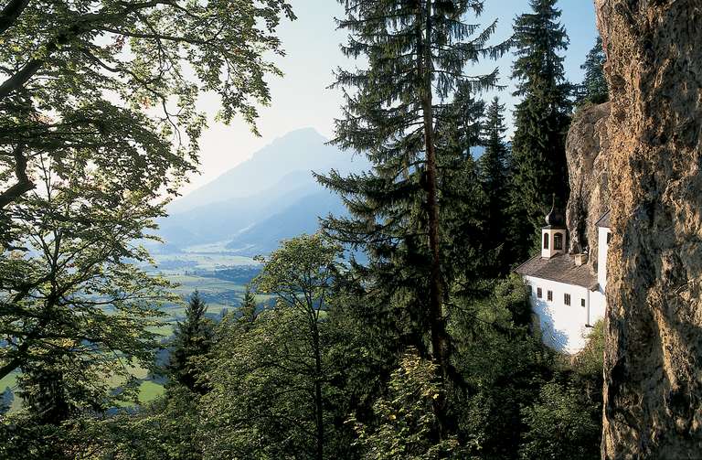 Felseneremitage, Blick ins Saalfeldener Becken