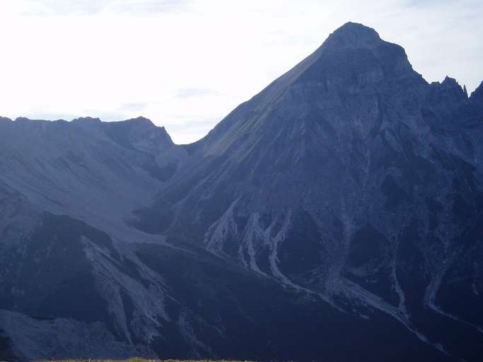 View from the south to Serles (2718 m) 