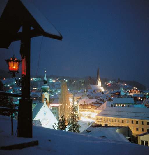 Imst, Winter bei Nacht