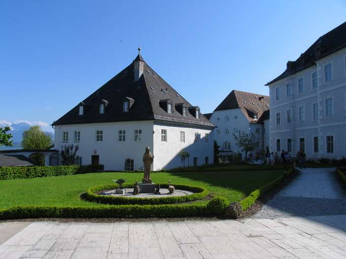 Fraueninsel - Chiemsee, cortile interno del convento