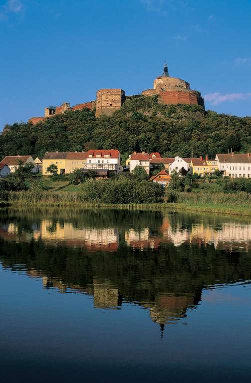 Burg Güssing ist die älteste Burg des Burgenlandes (Bau 1157)