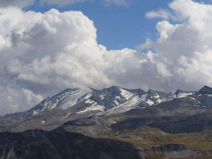 Krumlkeeskopf, 3101 m and Weißenbachkees