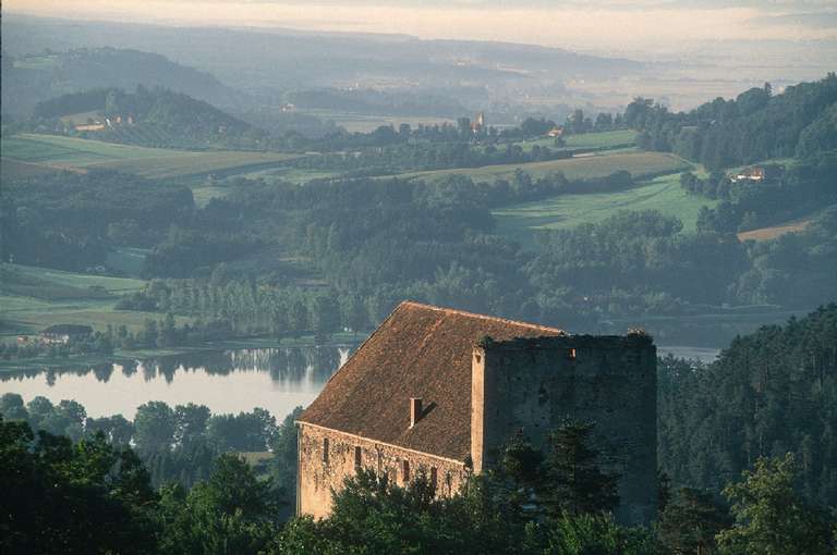 Burg Neuhaus, Stubenbergsee