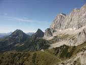 Dachsteinsüdwandhütte (1.871m) (Bild: Pixelio.de)