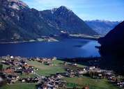 Pertisau, im Hintergrund Maurach und Eben am Achensee (Tiroler Landesmuseum Ferdinandeum, Innsbruck)