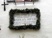 Foto: Andreas Hofer Gedenktafel, Neumarkt (Tirol  Atlas)